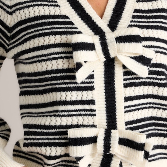 Red Dress Fond Reflections Ivory Stripe Long Sleeve Sweater Top Size LL / Multi - Picture 2 of 3